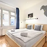 Apartment Modern Old Town By Easybnb Premium *